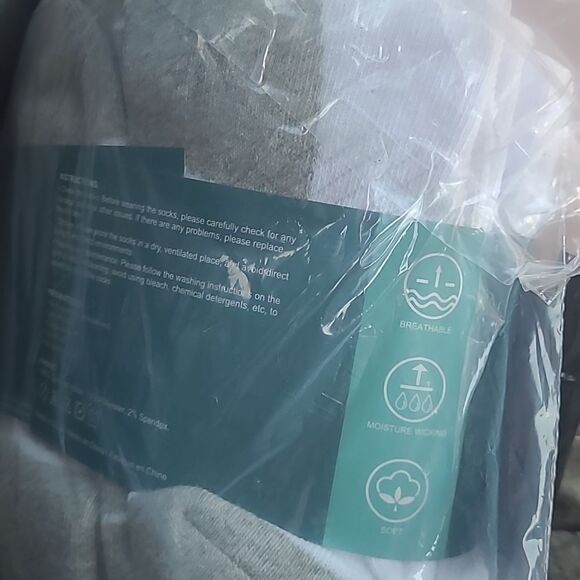 NWT Men's White Crew Moisture Wicking Breathable Socks - Picture 3 of 5